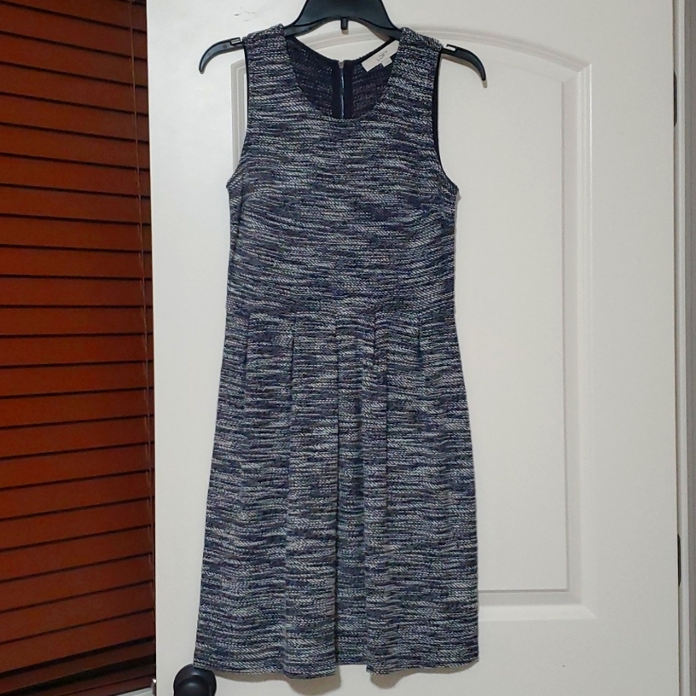 Ann Taylor LOFT, Size 4. Blue and White